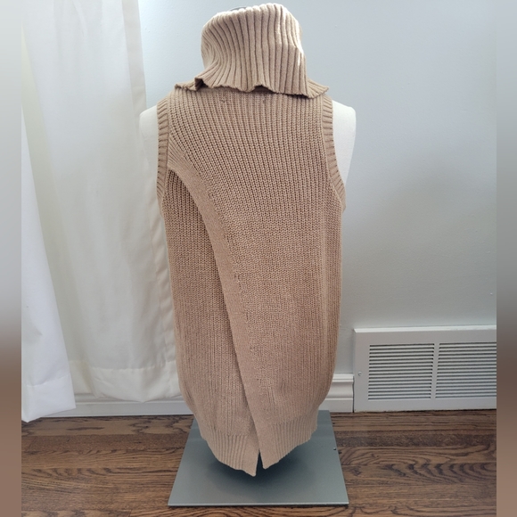 Banana Republic Factory Tan Sleeveless Turtleneck sz XS - Picture 2 of 4